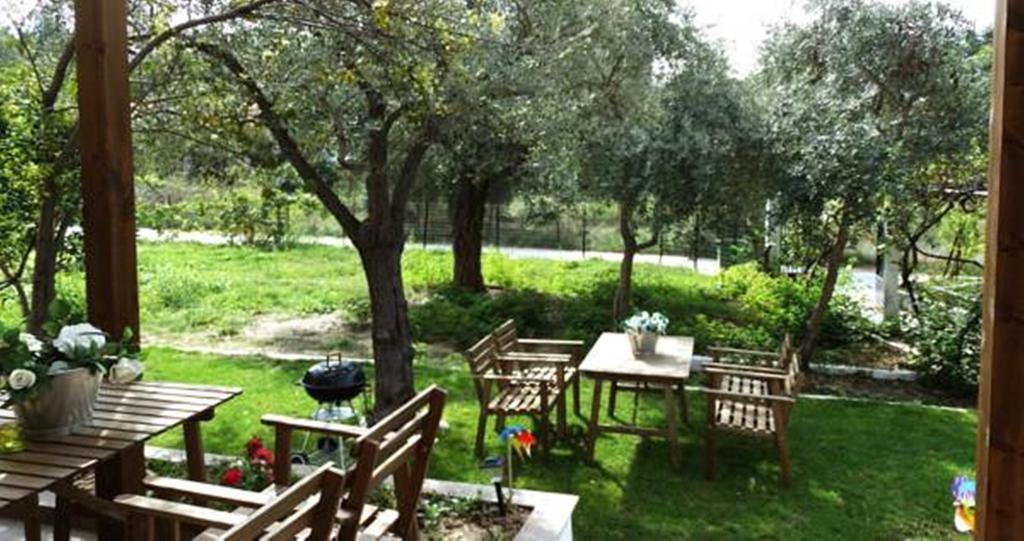 Smaragdi Studios Pefkari Exterior foto